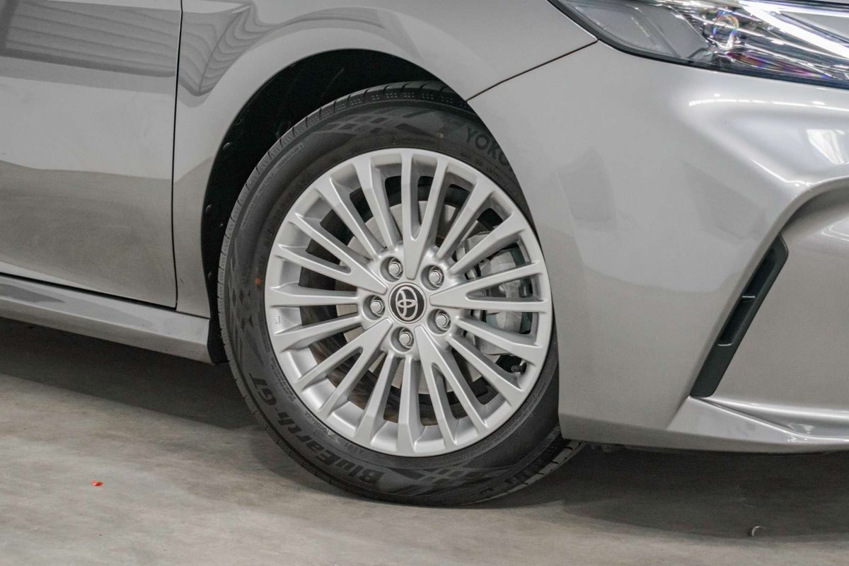 2025 Toyota Camry Ascent AXVH80R