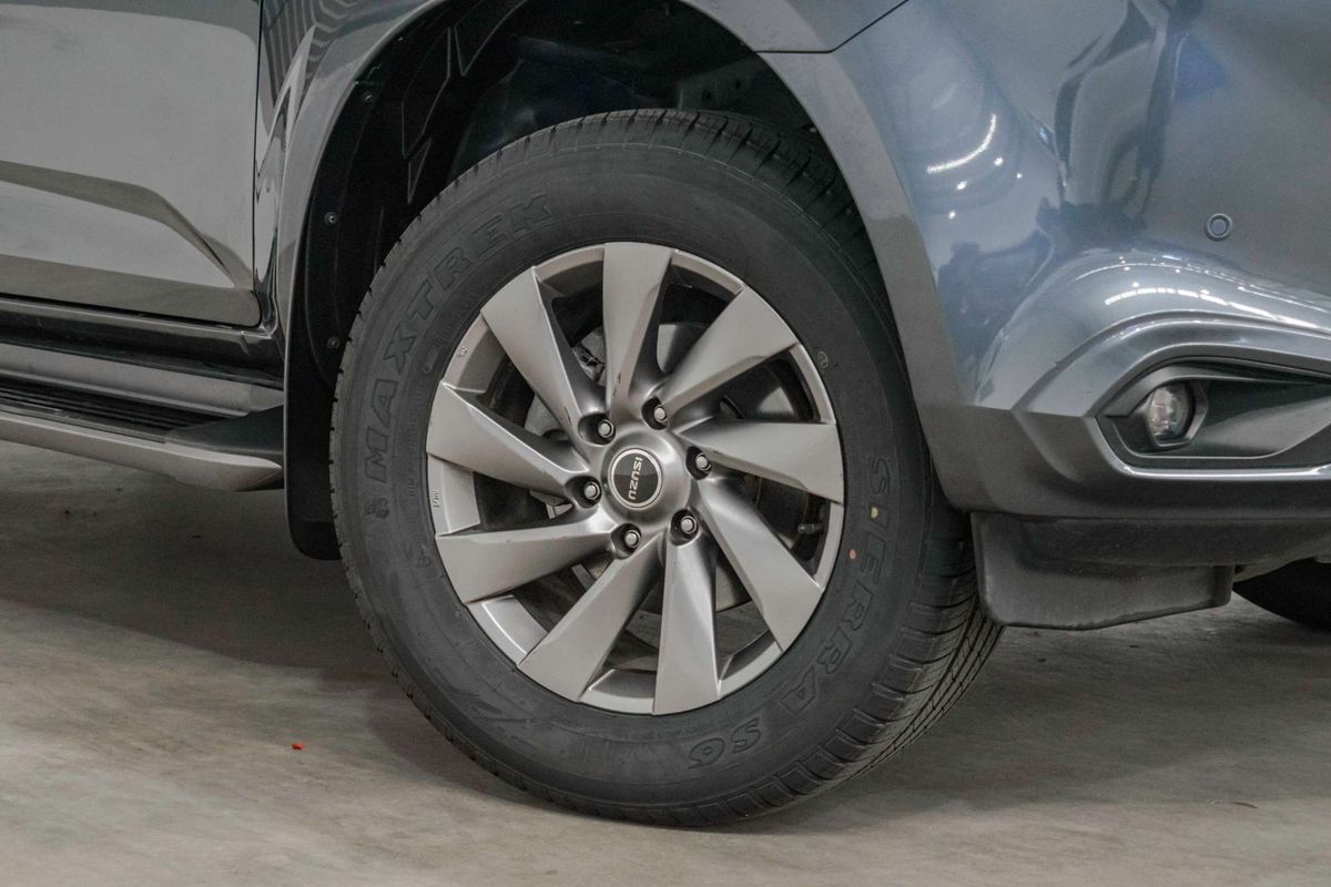 2021 Isuzu MU-X LS-U