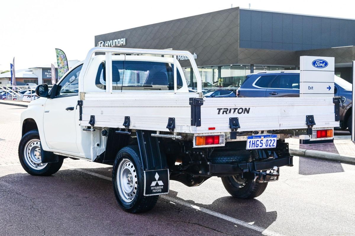 2021 Mitsubishi Triton GLX MR 4X4
