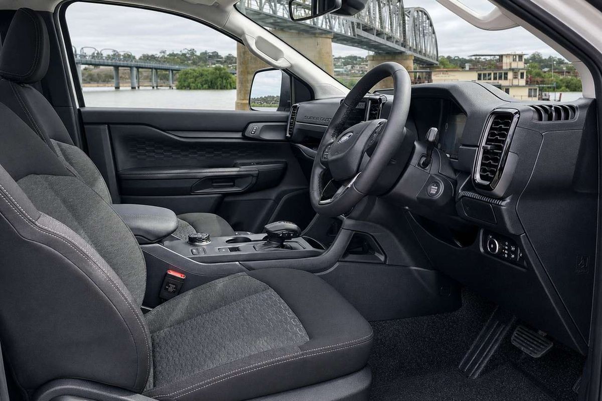 2025 Ford Ranger Super Duty 4X4 image 4