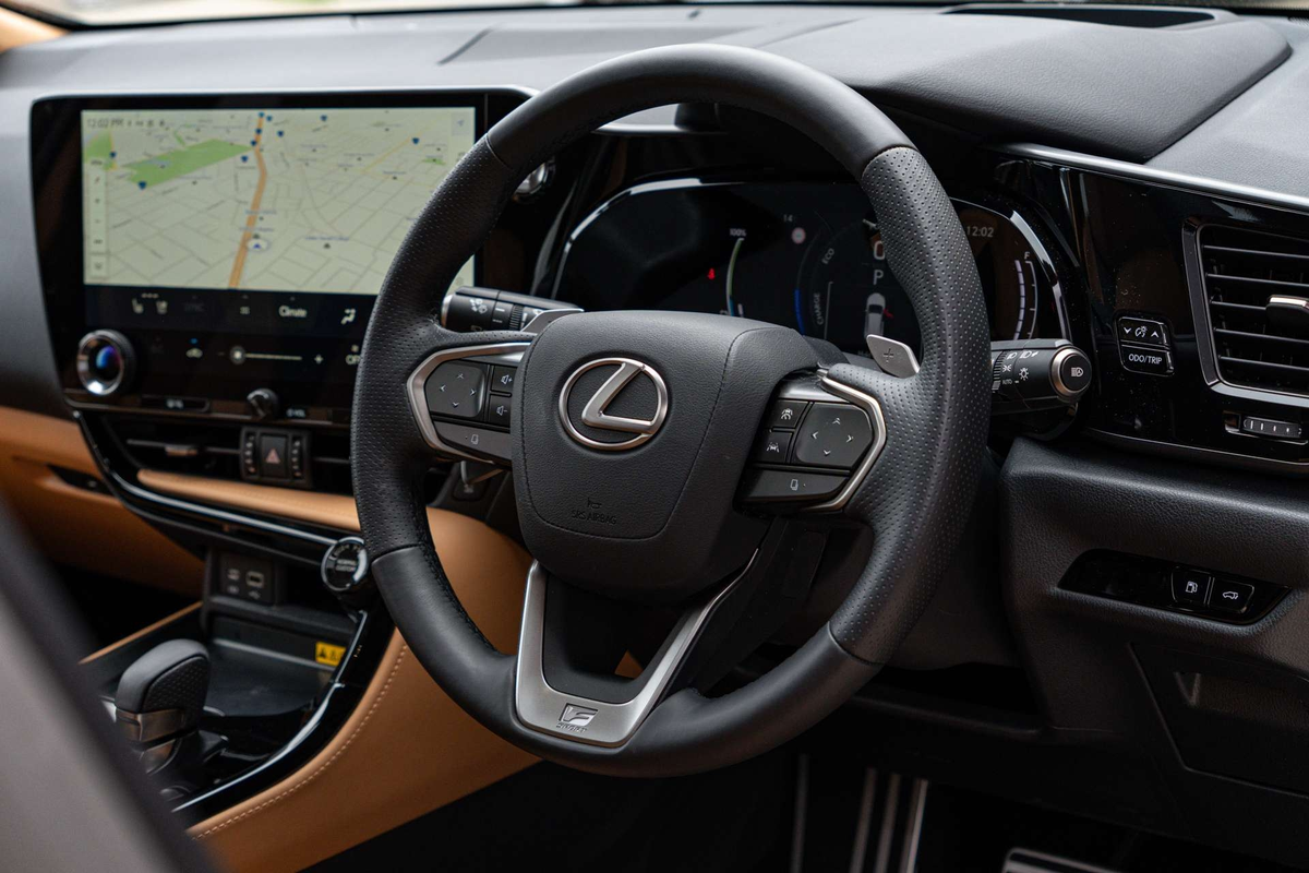 2025 Lexus NX NX450h+ F Sport AAZH26R
