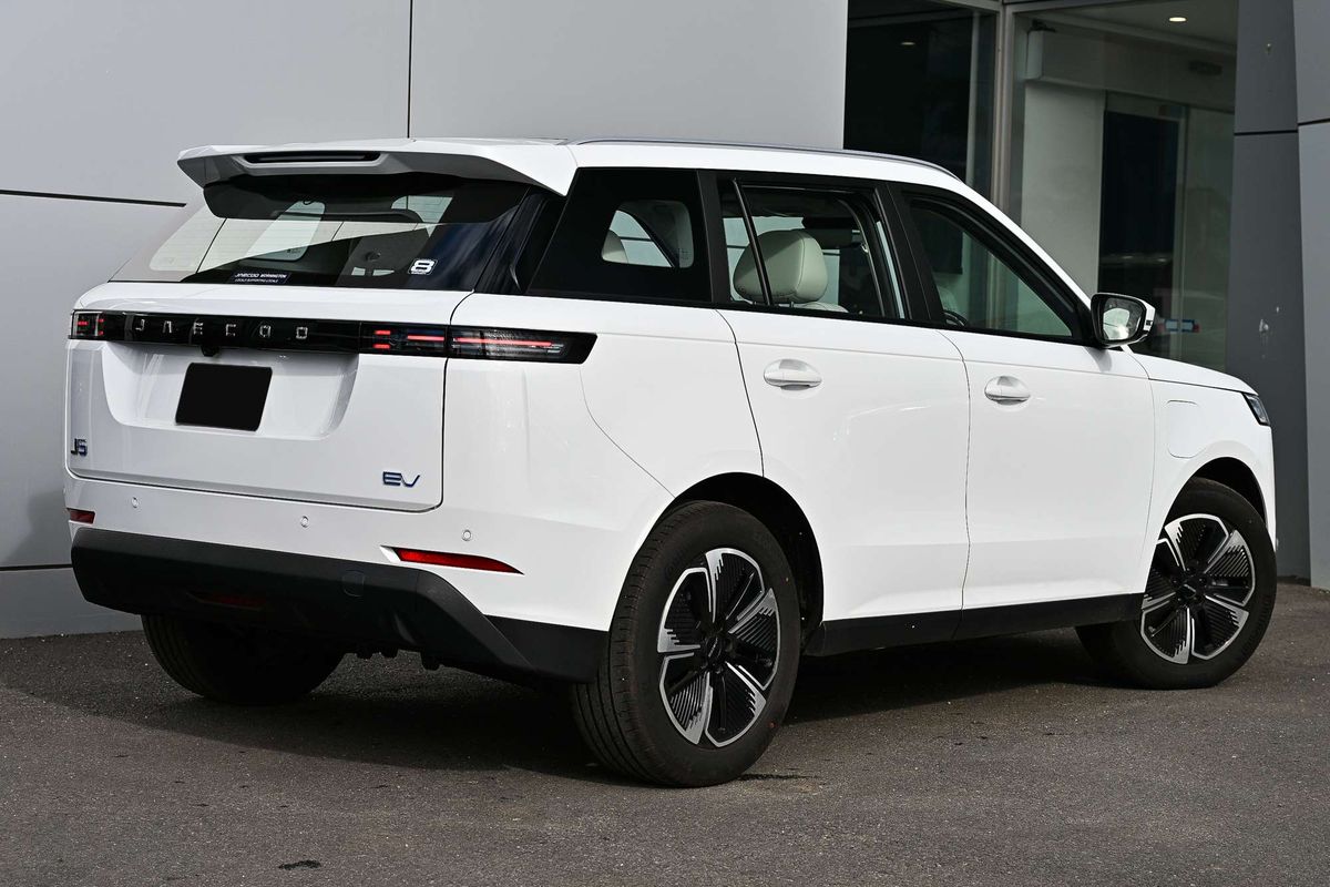 2026 OMODA JAECOO J5 EV Summit