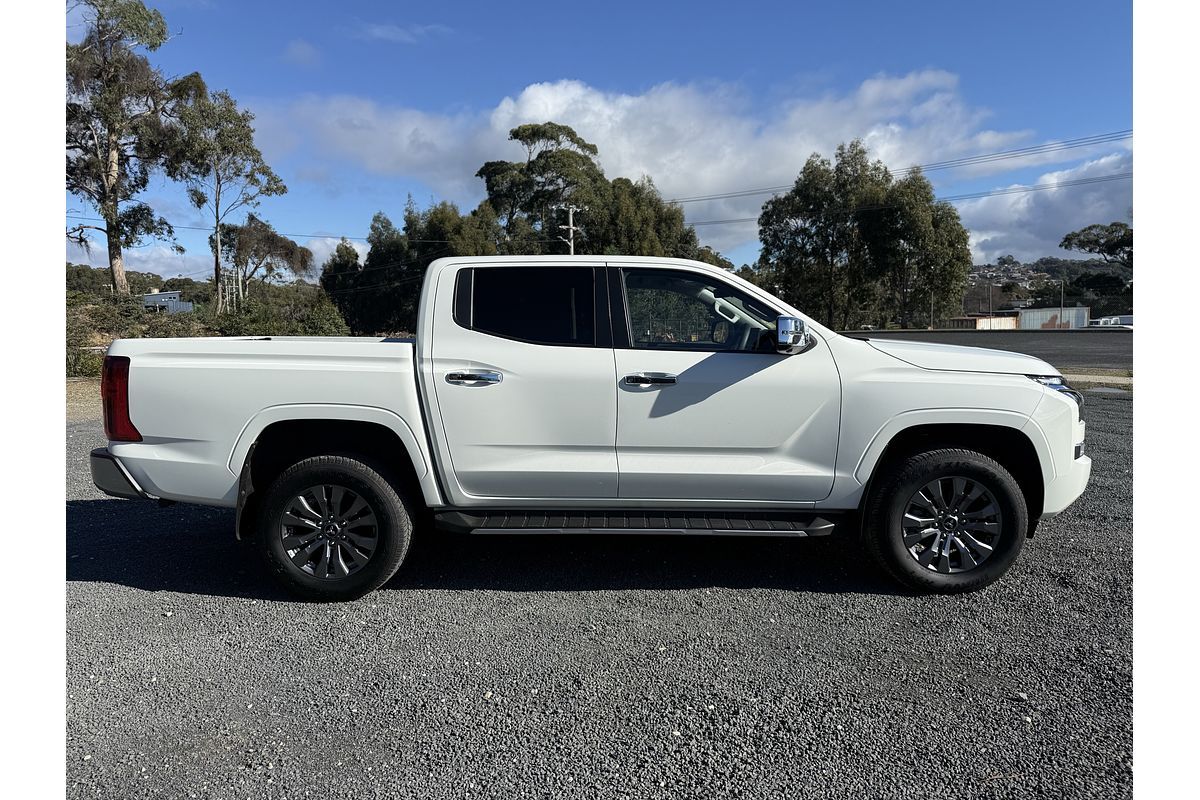2025 Mitsubishi Triton GLS MV 4X4