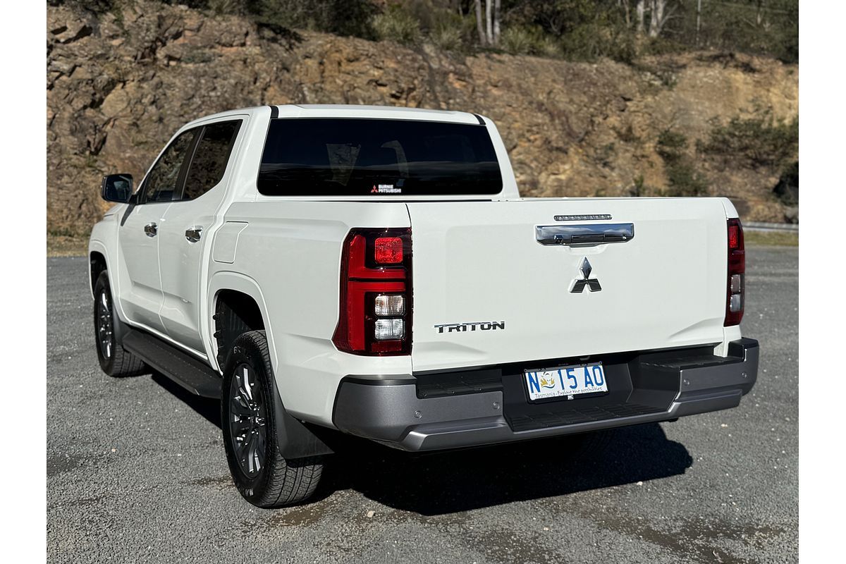 2025 Mitsubishi Triton GLS MV 4X4