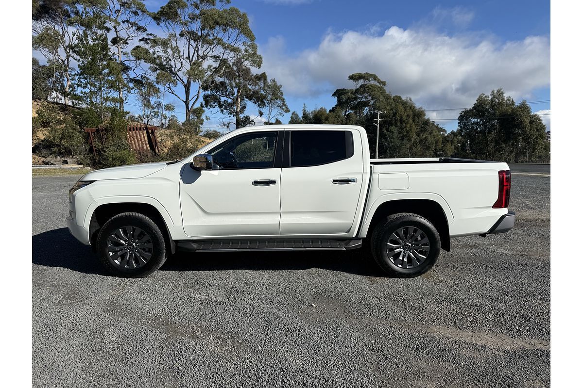 2025 Mitsubishi Triton GLS MV 4X4