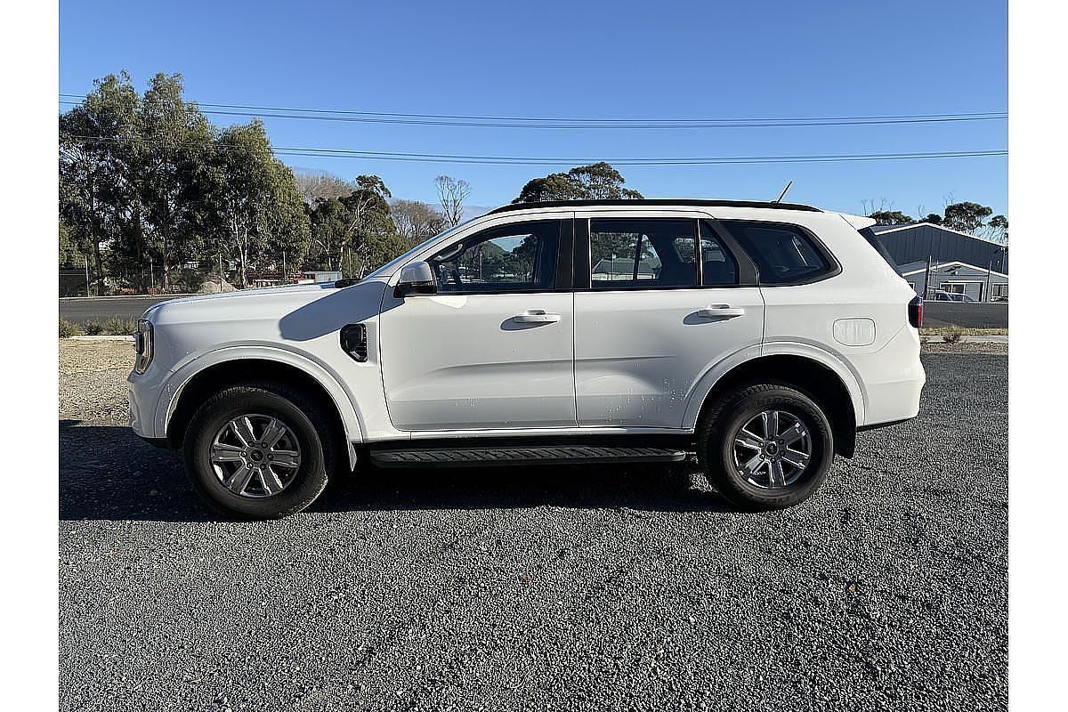 2025 Ford Everest Ambiente 2.0L