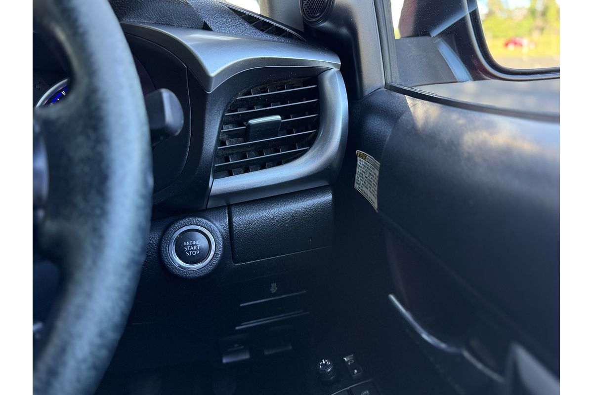 2015 Toyota Hilux SR5 GUN126R 4X4