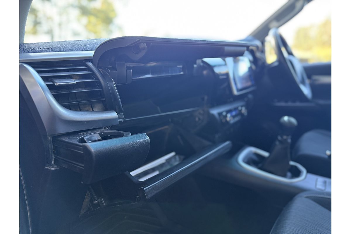 2015 Toyota Hilux SR5 GUN126R 4X4