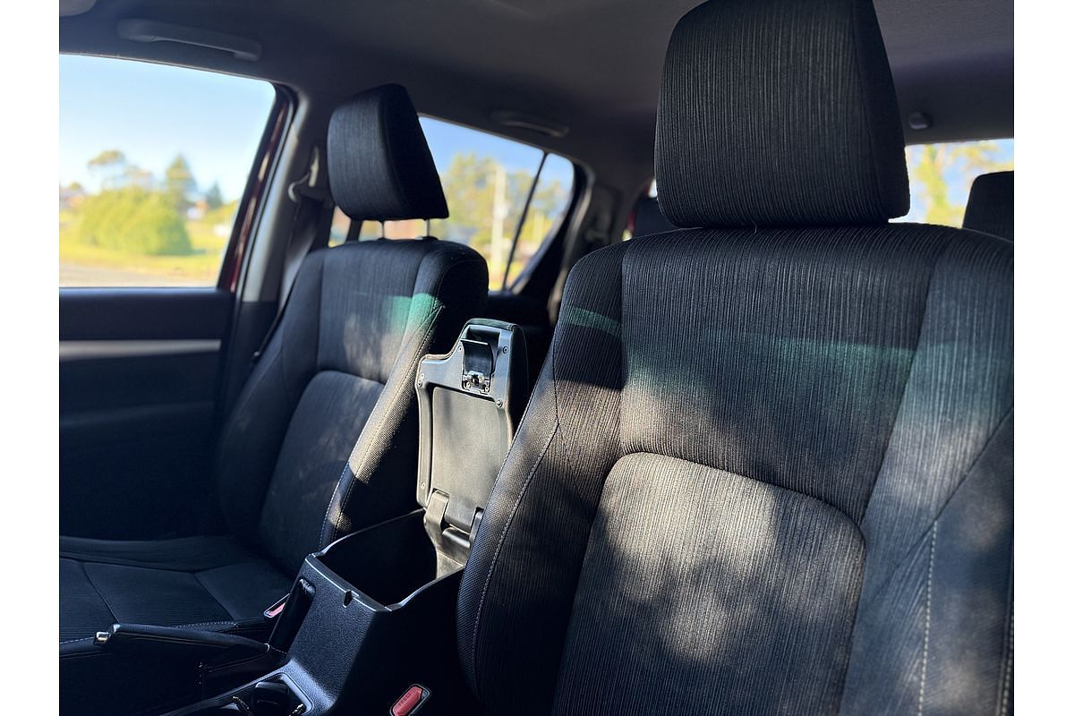 2015 Toyota Hilux SR5 GUN126R 4X4
