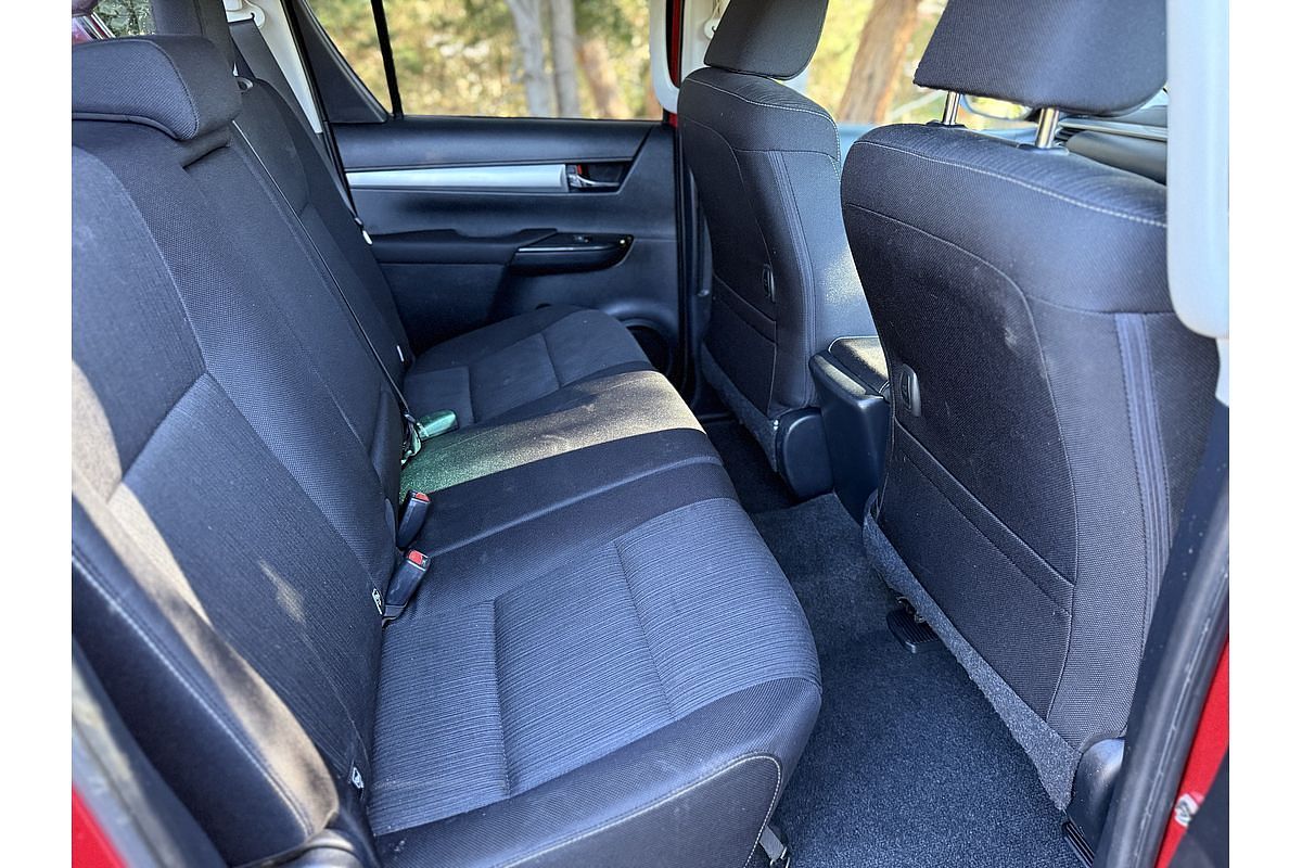 2015 Toyota Hilux SR5 GUN126R 4X4