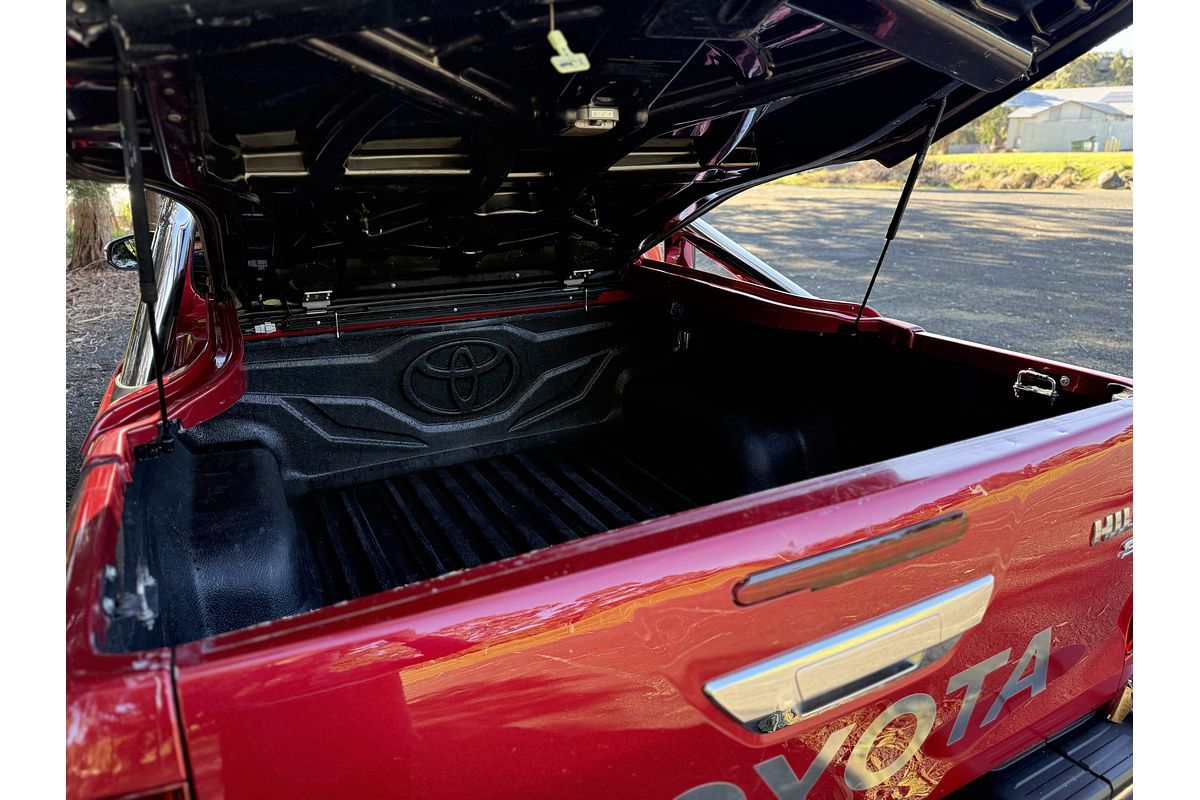 2015 Toyota Hilux SR5 GUN126R 4X4