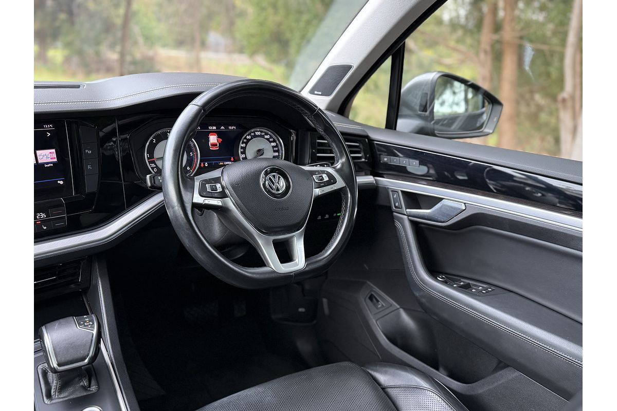 2020 Volkswagen Touareg 190TDI Premium CR