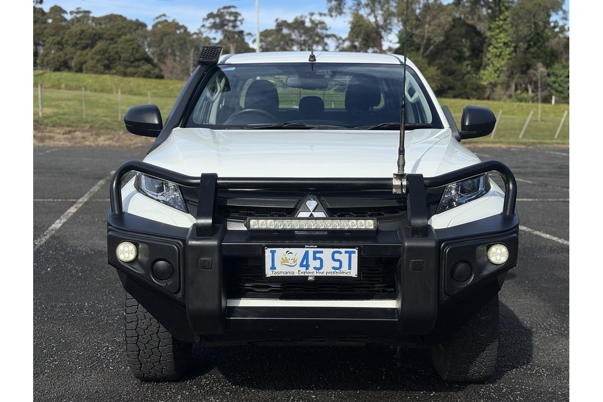 2019 Mitsubishi Triton GLX ADAS MR 4X4