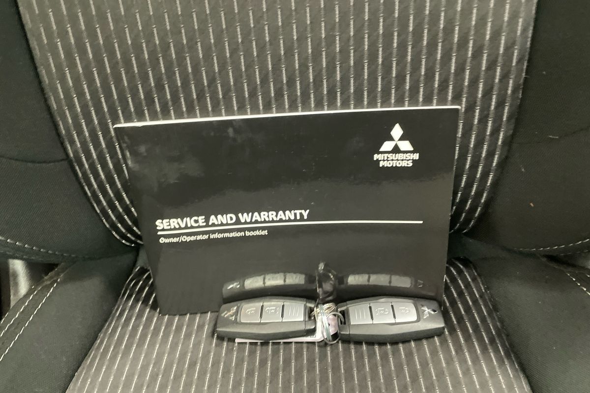 2022 Mitsubishi ZM
