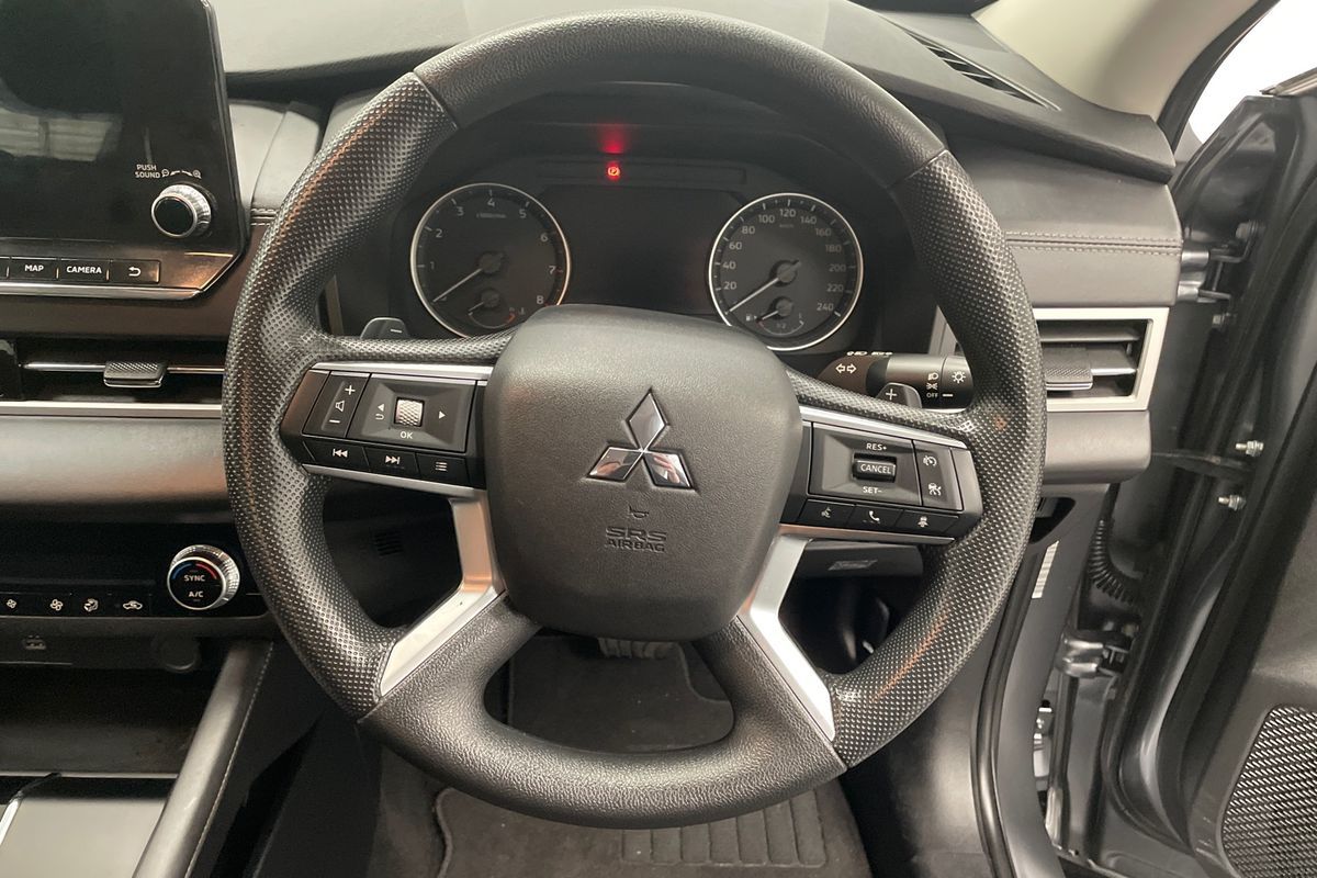 2022 Mitsubishi ZM