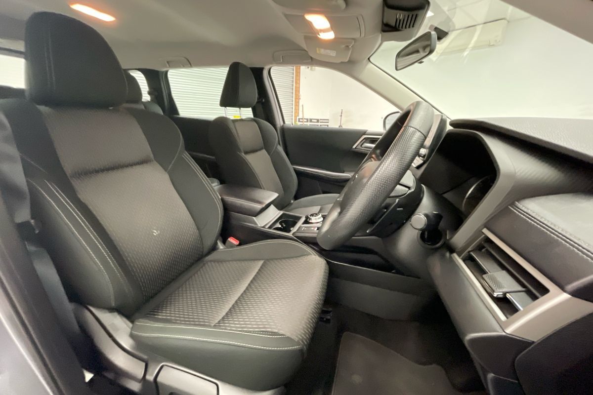2022 Mitsubishi ZM