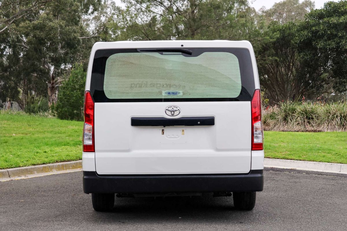 2022 Toyota Hiace GDH300R LWB image 13