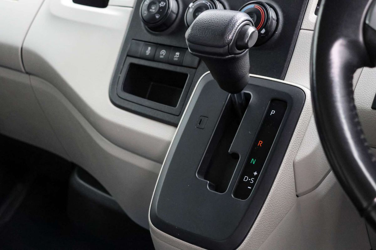 2022 Toyota Hiace GDH300R LWB image 17