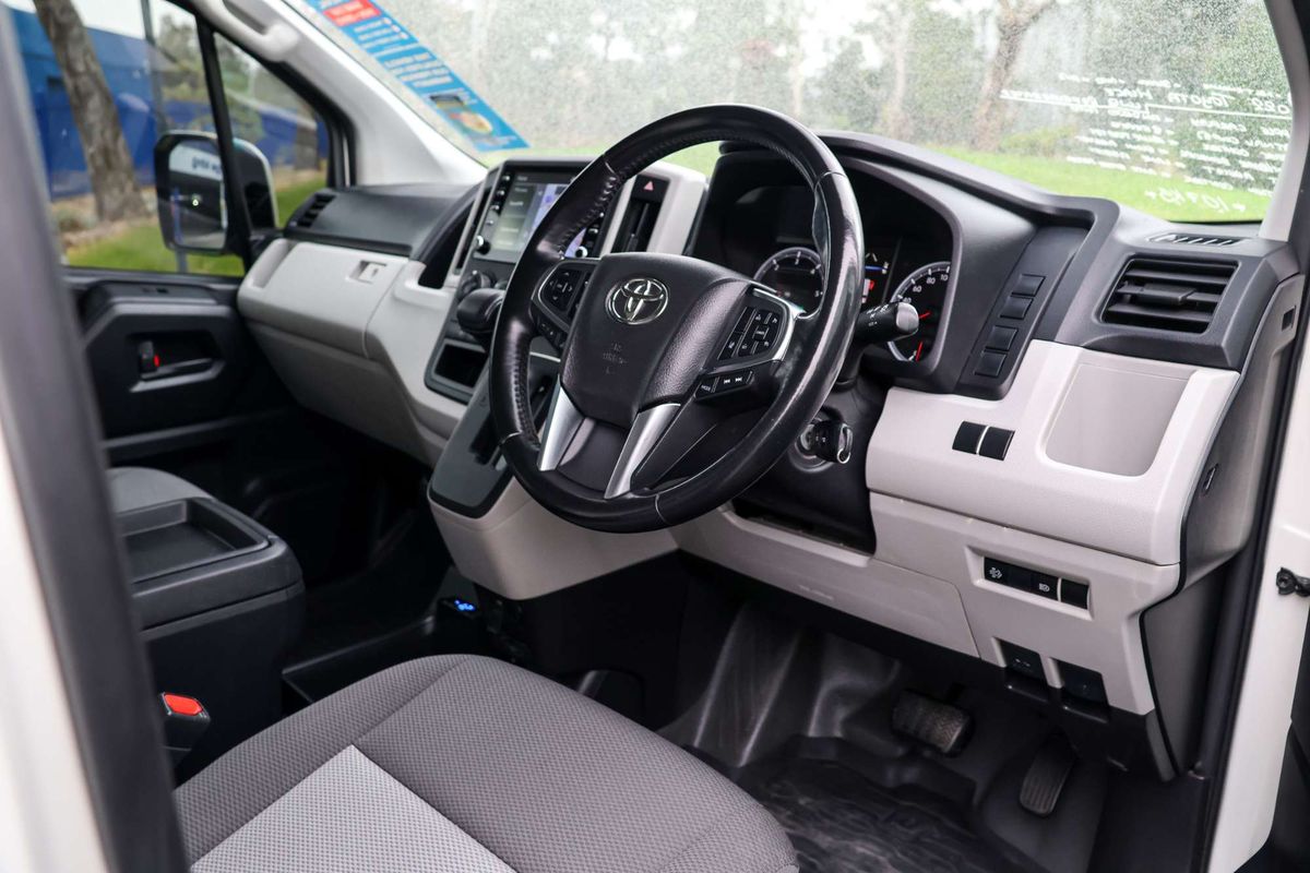 2022 Toyota Hiace GDH300R LWB image 21