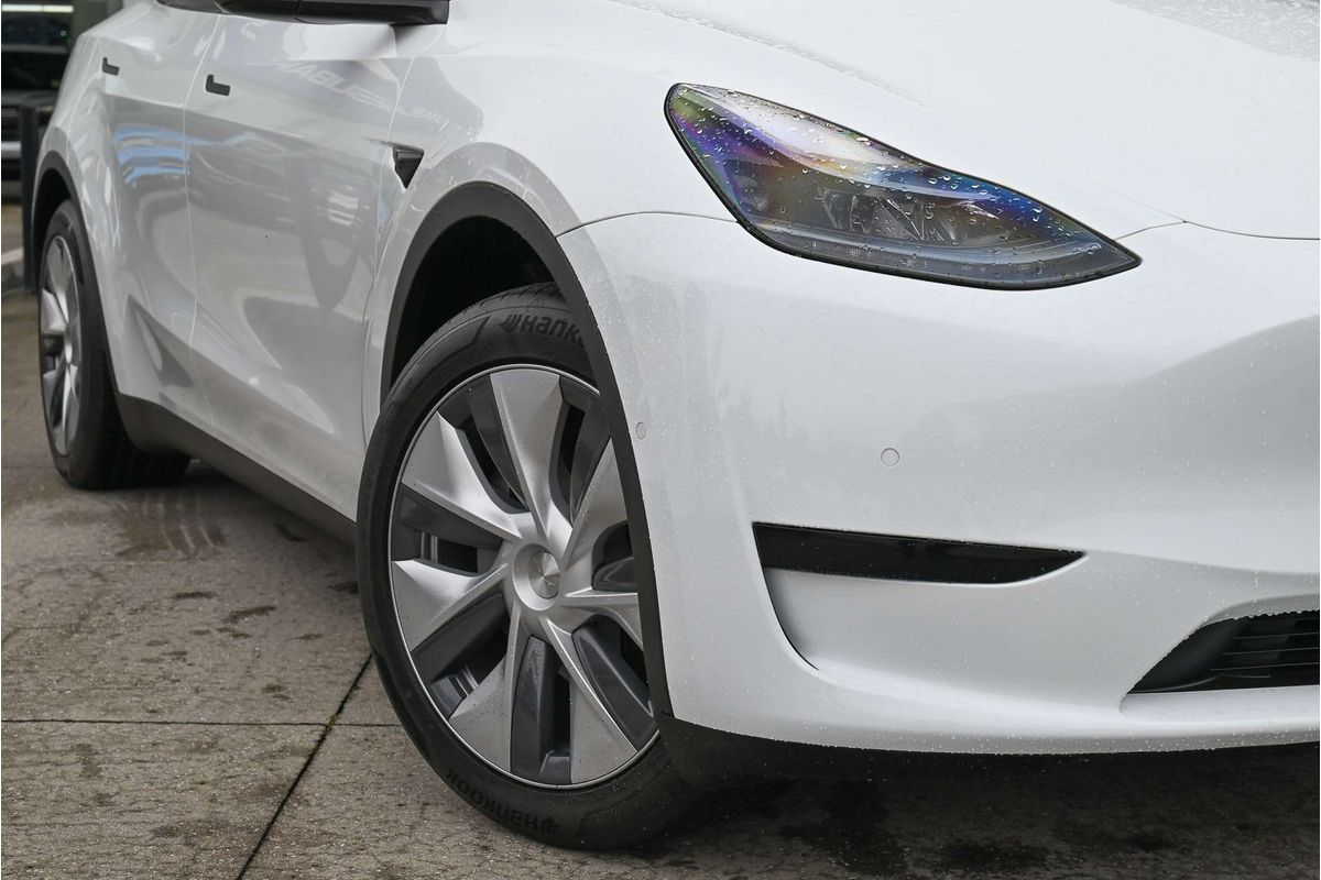 2023 Tesla Model Y Rear-Wheel Drive