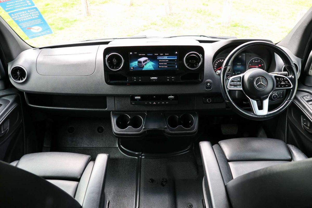 2019 Mercedes-Benz Sprinter 419CDI VS30 MWB Low Roof image 15