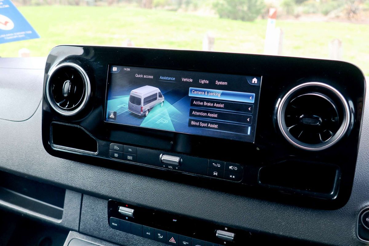 2019 Mercedes-Benz Sprinter 419CDI VS30 MWB Low Roof image 16