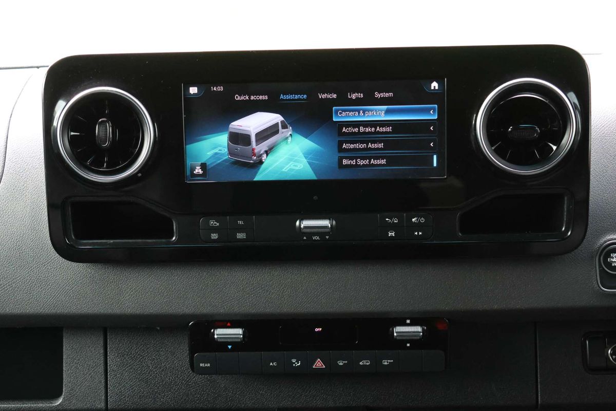 2019 Mercedes-Benz Sprinter 419CDI VS30 MWB Low Roof image 17