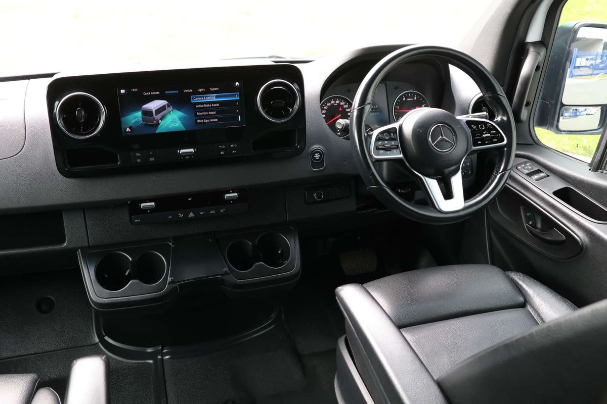 2019 Mercedes-Benz Sprinter 419CDI VS30 MWB Low Roof image 20