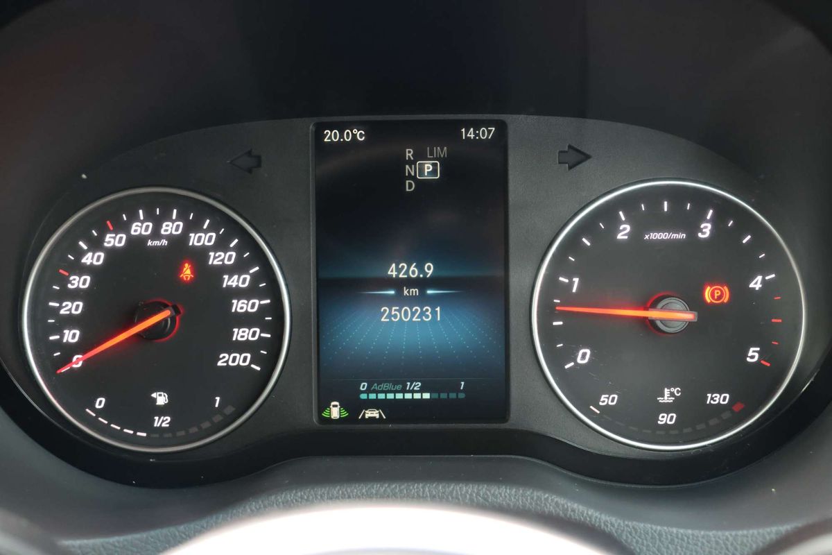 2019 Mercedes-Benz Sprinter 419CDI VS30 MWB Low Roof image 24
