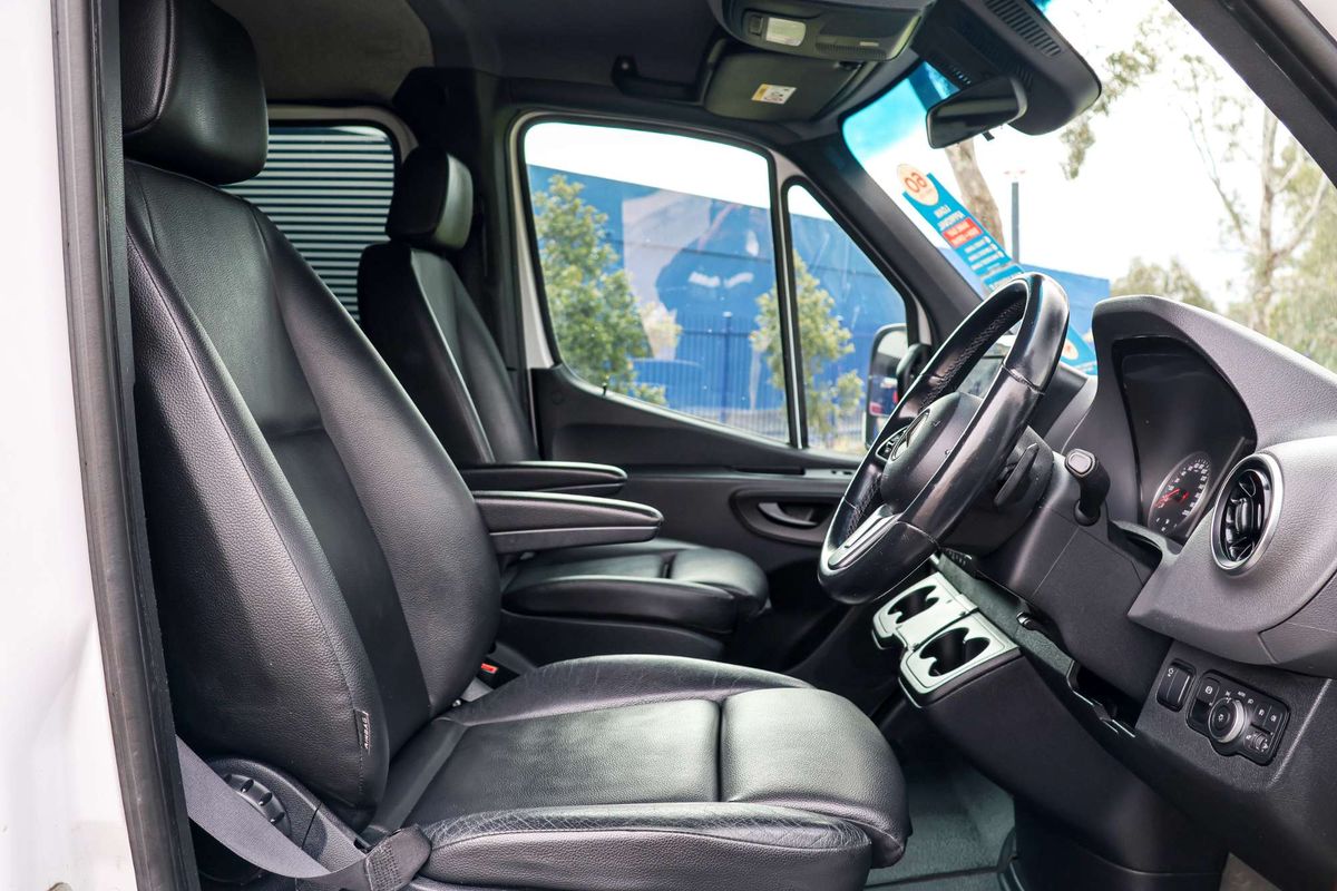 2019 Mercedes-Benz Sprinter 419CDI VS30 MWB Low Roof image 26