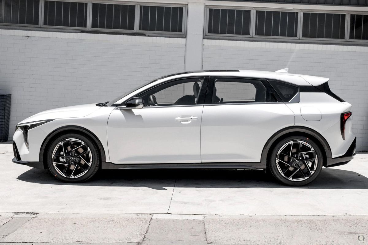 2026 Kia K4 GT-Line CL4m