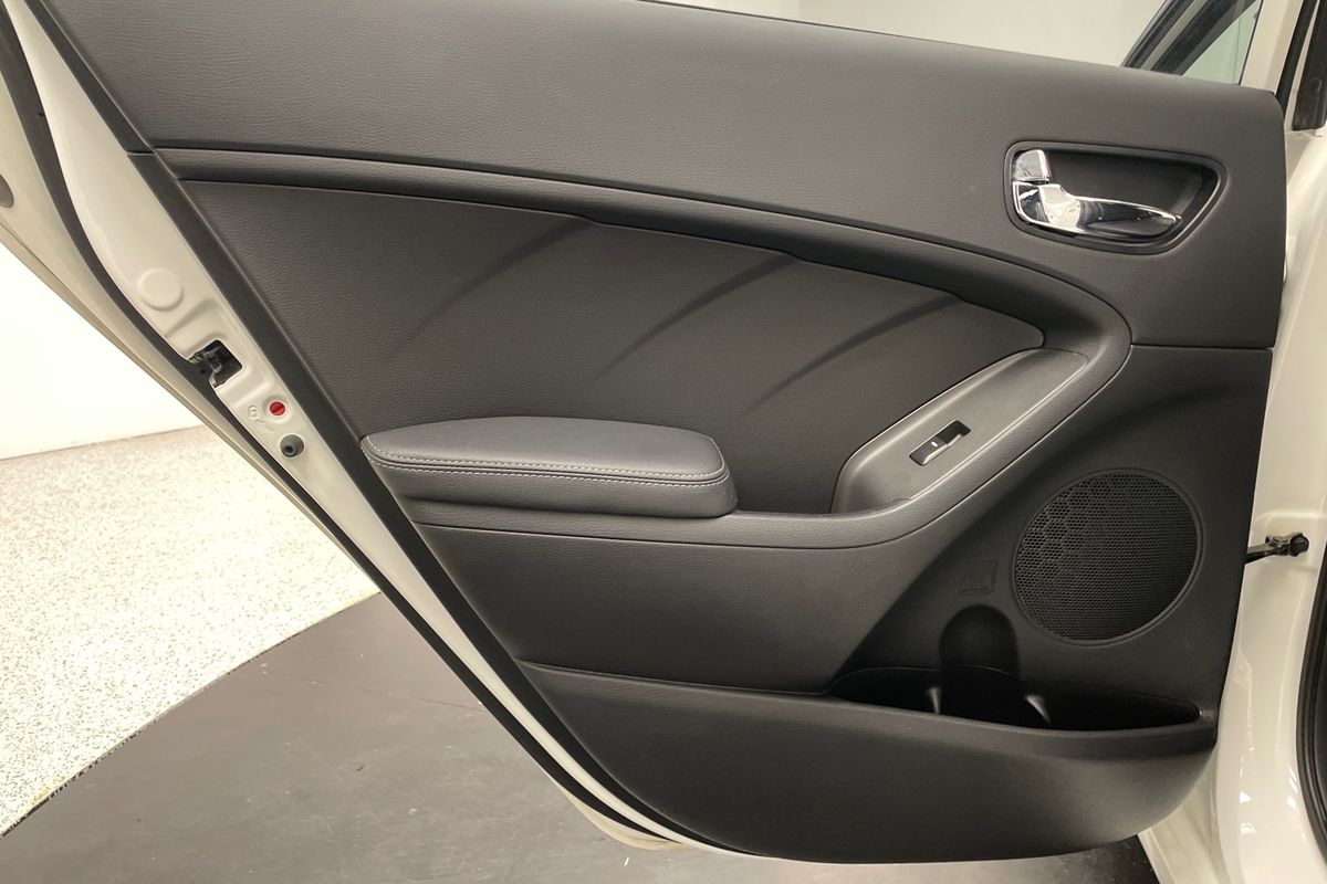 2017 Kia Cerato Sport+ YD