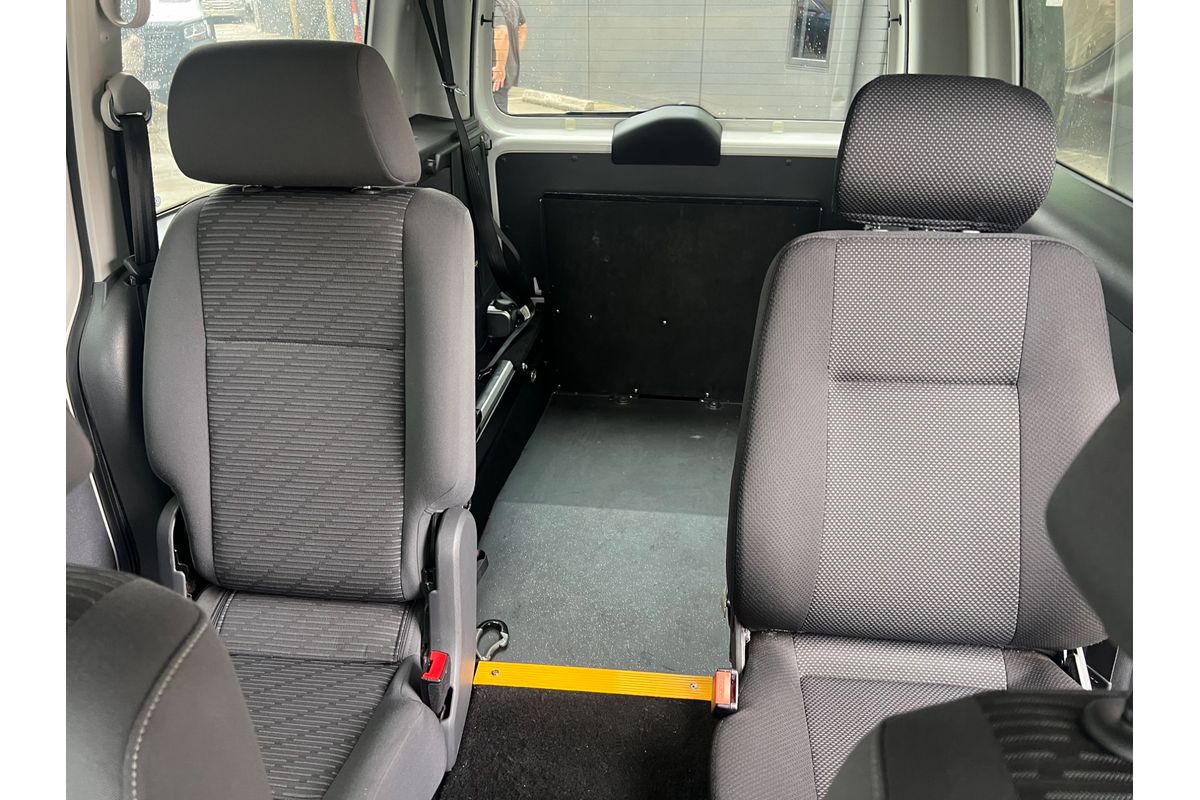 2015 Volkswagen Caddy Maxi TDI320 Comfortline 2K LWB image 14