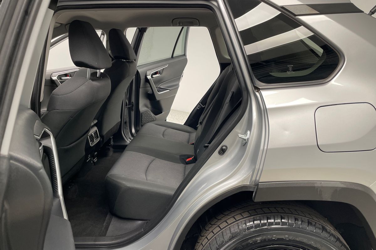 2020 Toyota RAV4 GXL MXAA52R