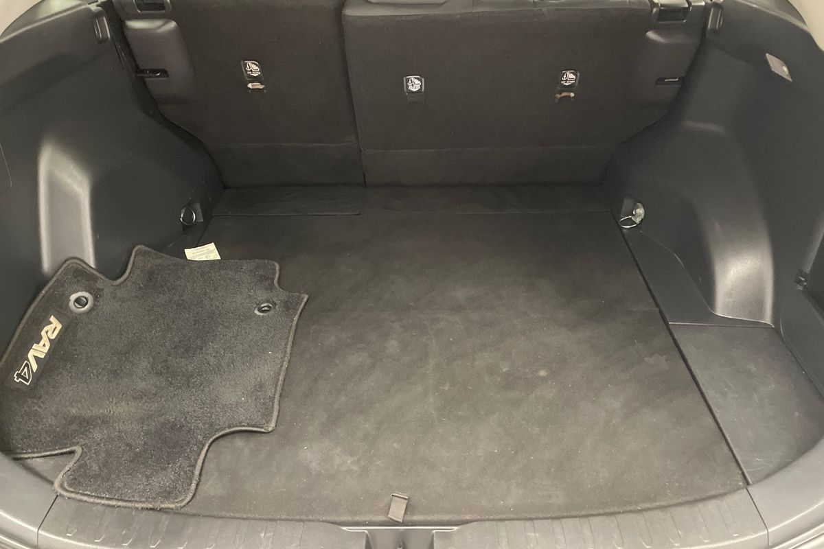 2020 Toyota RAV4 GXL MXAA52R
