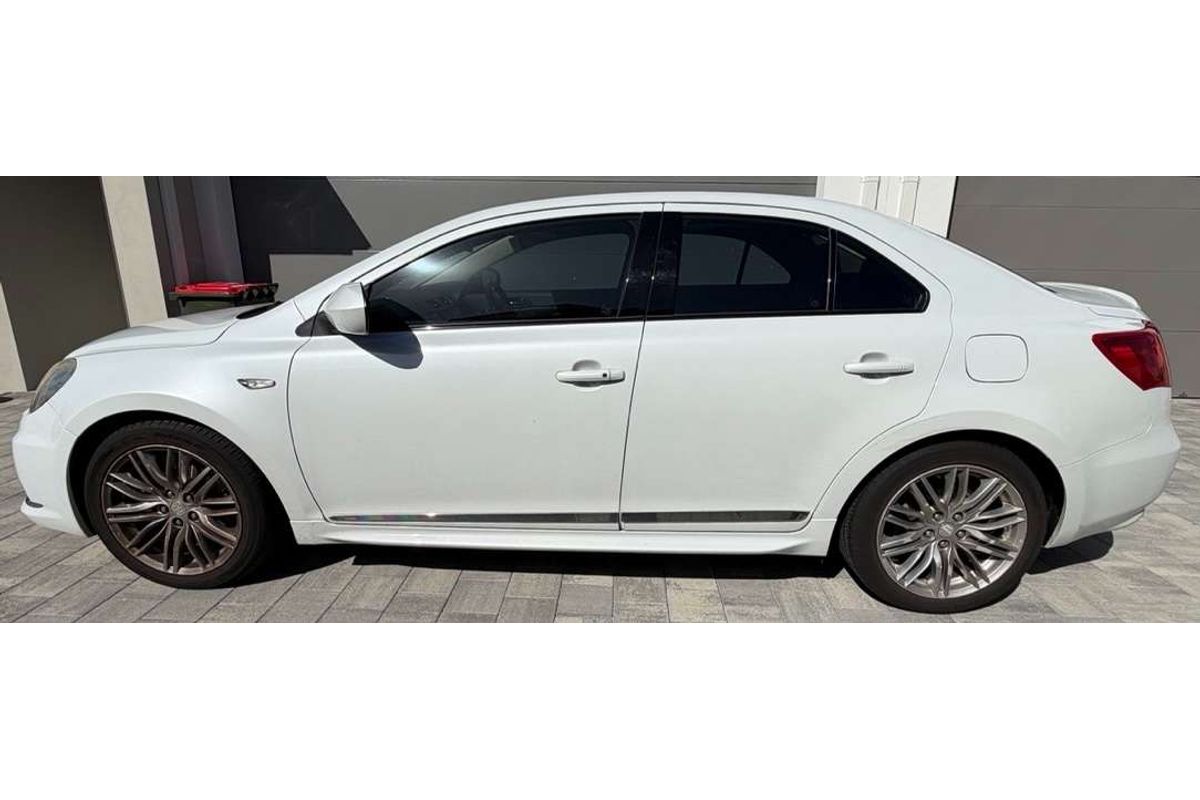 2010 Suzuki Kizashi Sport FR