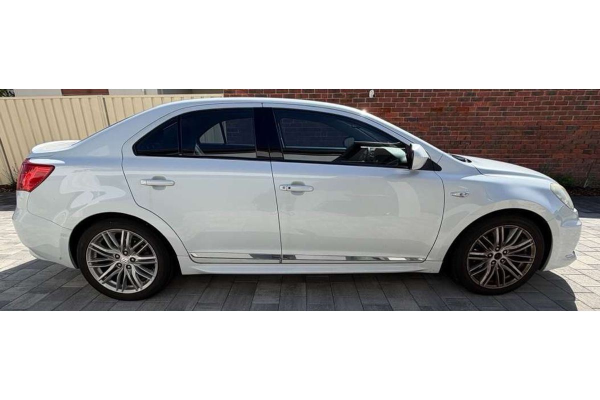 2010 Suzuki Kizashi Sport FR