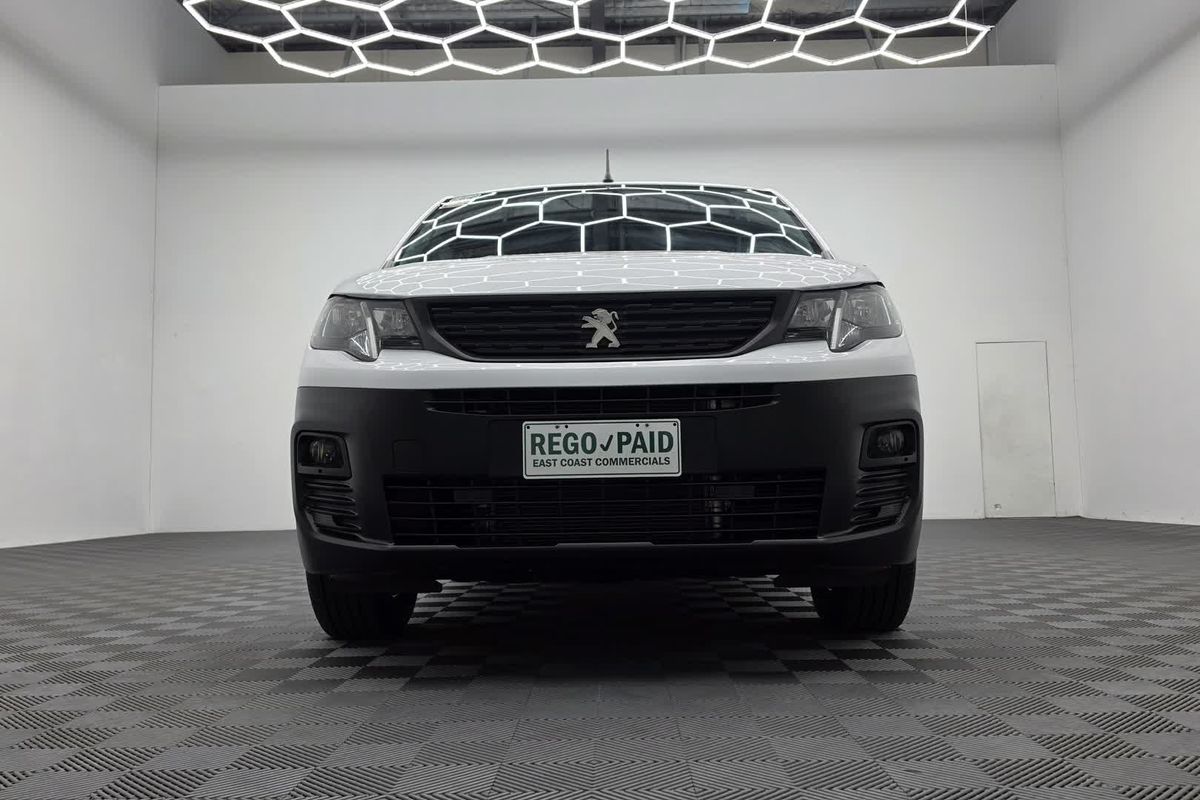 2023 Peugeot e-Partner Pro K9 LWB image 3