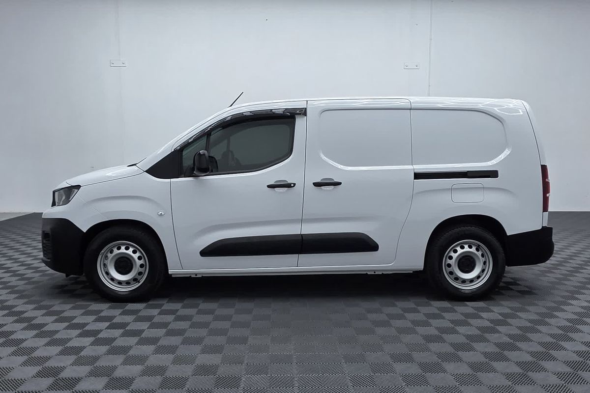2023 Peugeot e-Partner Pro K9 LWB image 6
