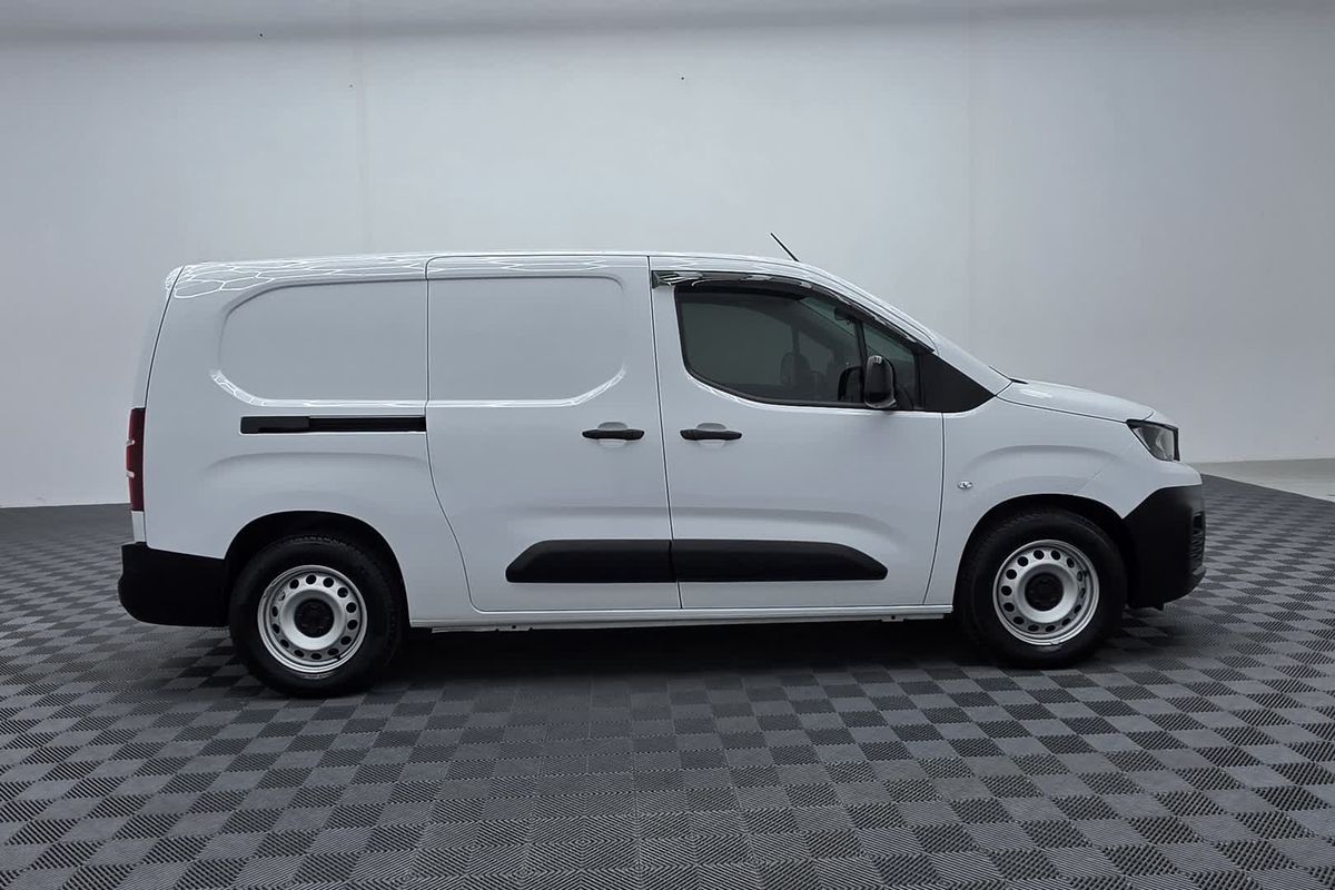 2023 Peugeot e-Partner Pro K9 LWB image 11