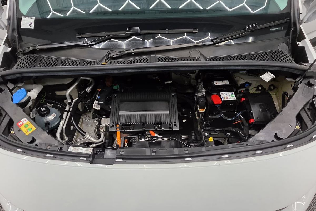 2023 Peugeot e-Partner Pro K9 LWB image 13