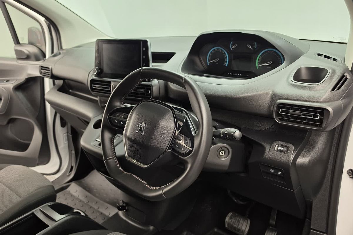 2023 Peugeot e-Partner Pro K9 LWB image 14