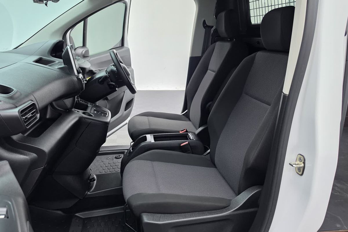 2023 Peugeot e-Partner Pro K9 LWB image 22