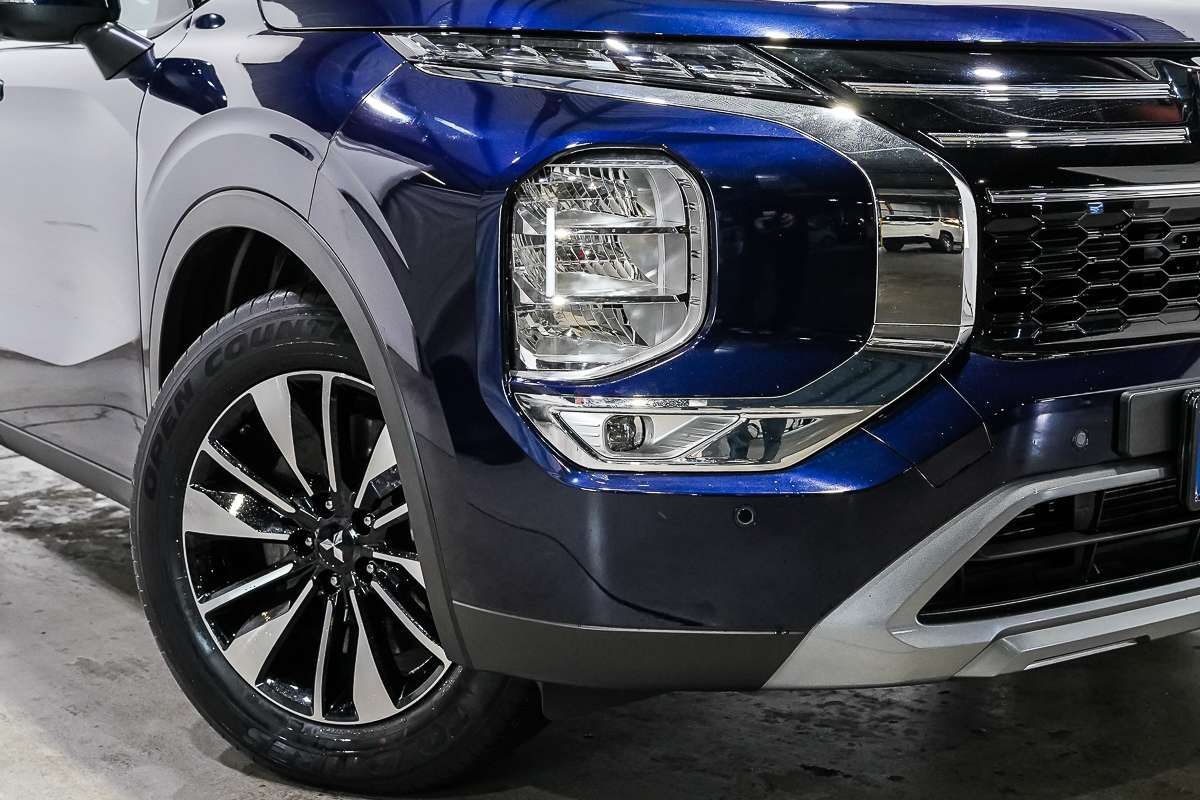 2025 Mitsubishi Outlander LS ZM