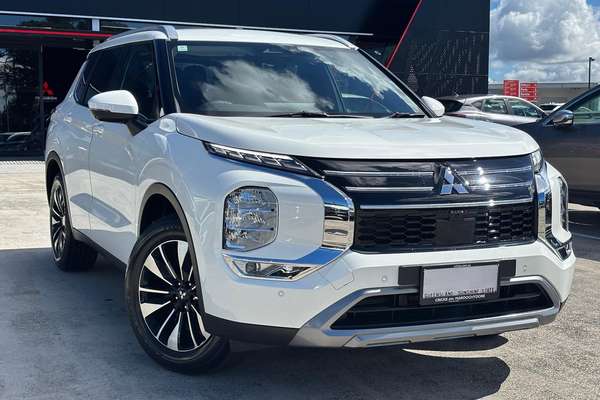2026 Mitsubishi Outlander LS ZM