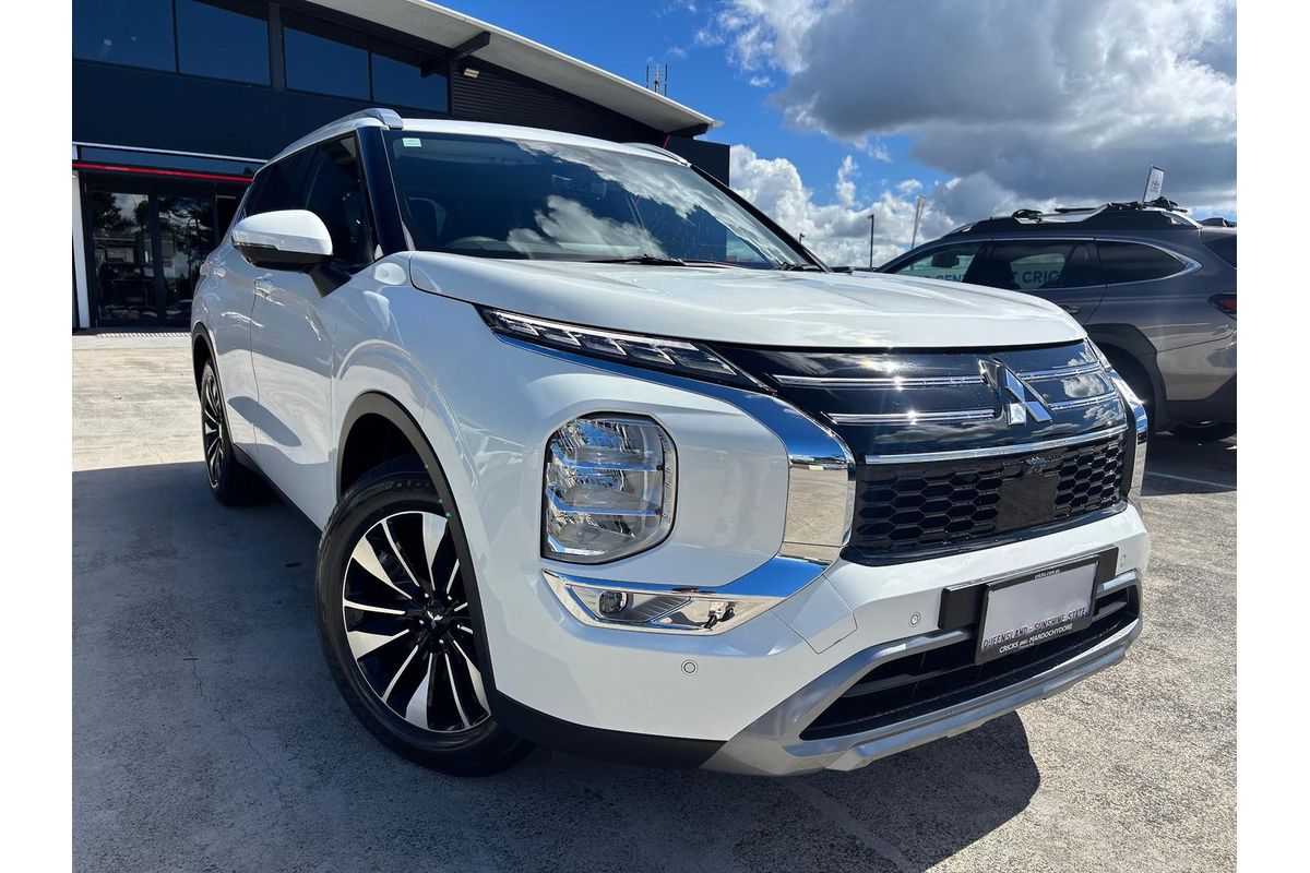 2026 Mitsubishi Outlander LS ZM