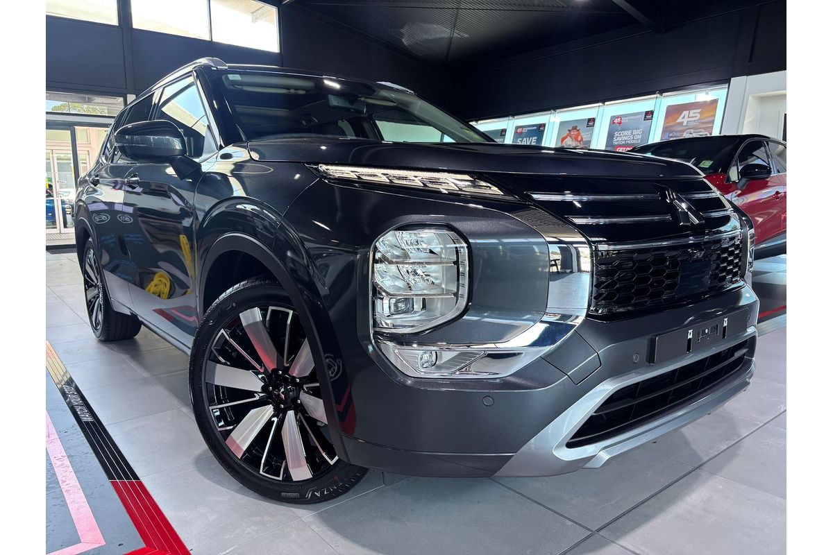 2025 Mitsubishi Outlander Exceed ZM