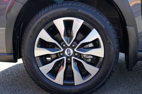 2023 Subaru Outback AWD Touring 6GEN thumb-3