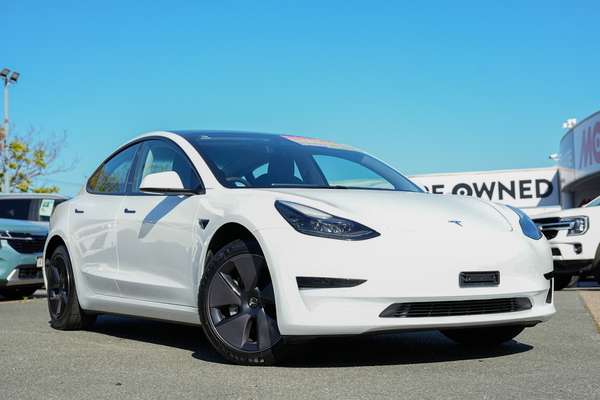 2022 Tesla Model 3 Rear-Wheel Drive