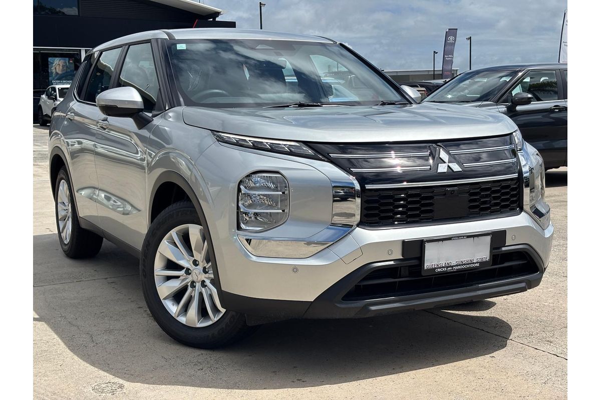 2025 Mitsubishi Outlander ES ZM